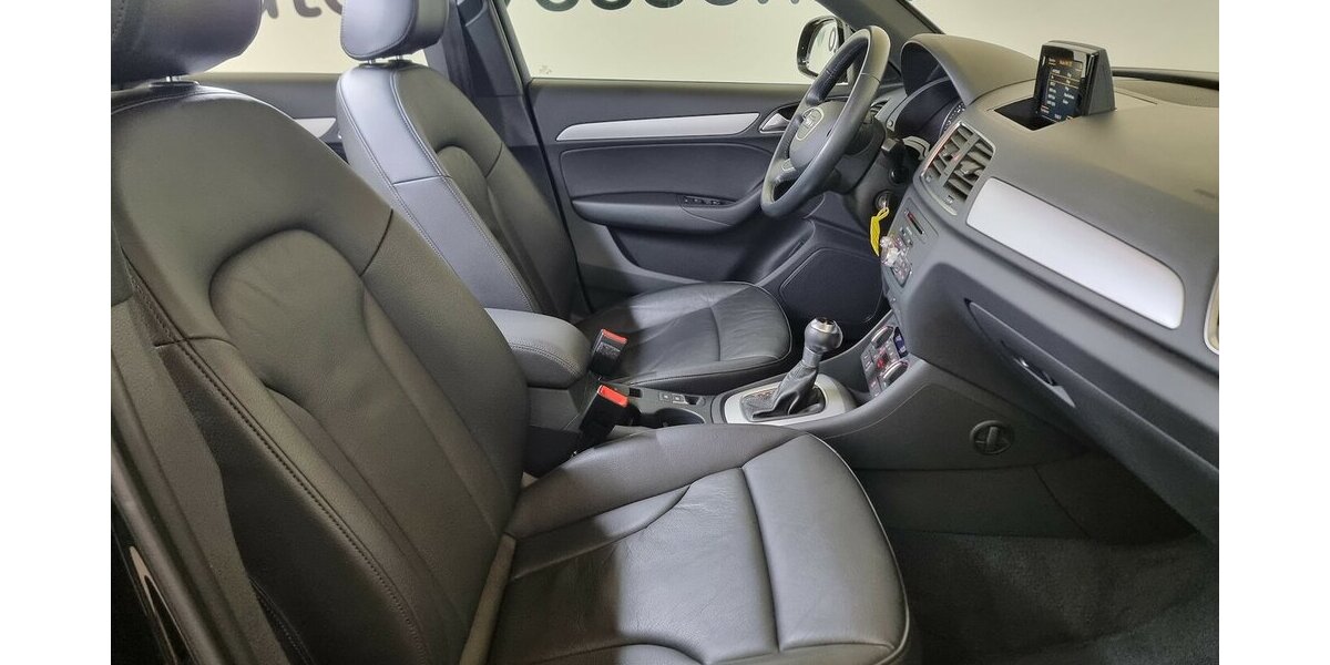 Audi Q3 2.0 TDi S tronic Bi-Xenon Navi Klima Leder 92.900 km 22.850 &euro; Garrel 49681