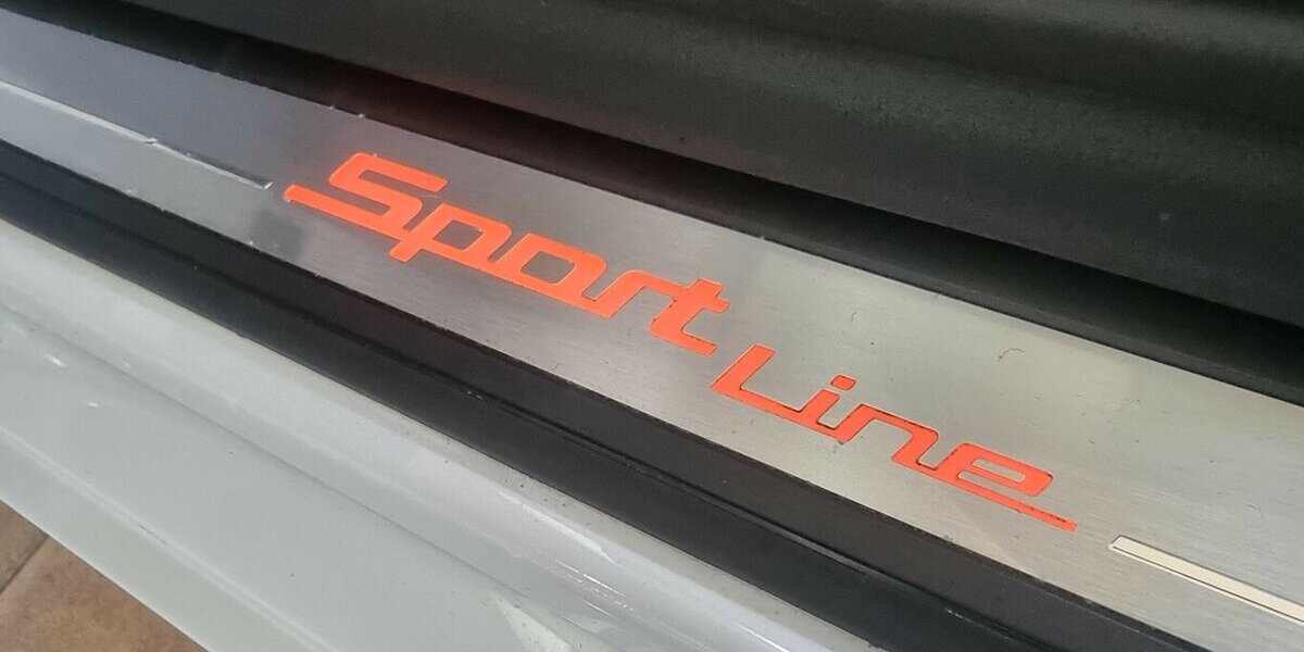 BMW 520d SportLine LED AHK ACC Navi Kamera Hifi 89.900 km 27.450 &euro; Garrel 49681