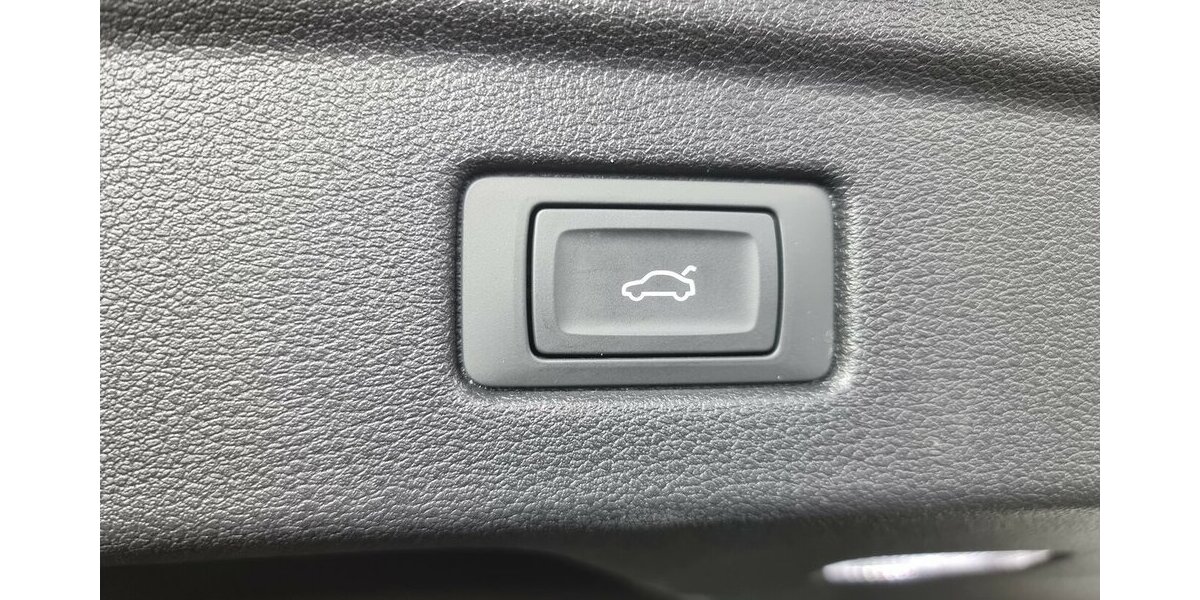 Audi A5 35 TFSI DSG LED SHZ Navi Leder Tempomat 77.900 km 25.950 &euro; Garrel 49681