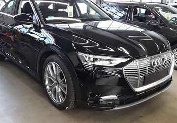 Audi e-tron 29.887 km 31.890 &euro; Rastede/ Wahnbek 26180