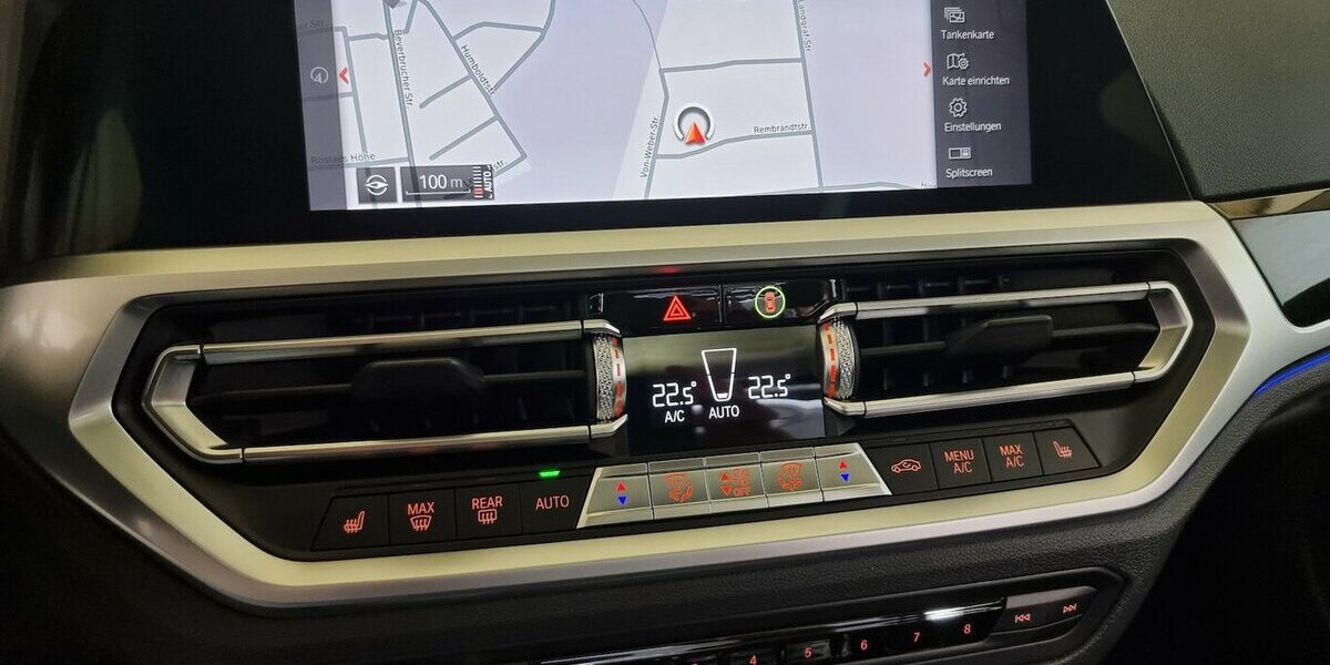 BMW 320d xDrive Sport Line LED AHK Spur Kamera Pano 86.800 km 27.450 &euro; Garrel 49681