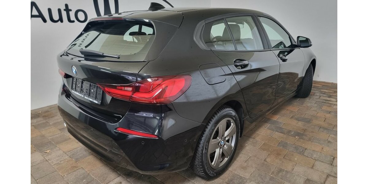 BMW 116d Advantage LED Teilleder DAB Live Cockpit 74.400 km 19.990 &euro; Garrel 49681