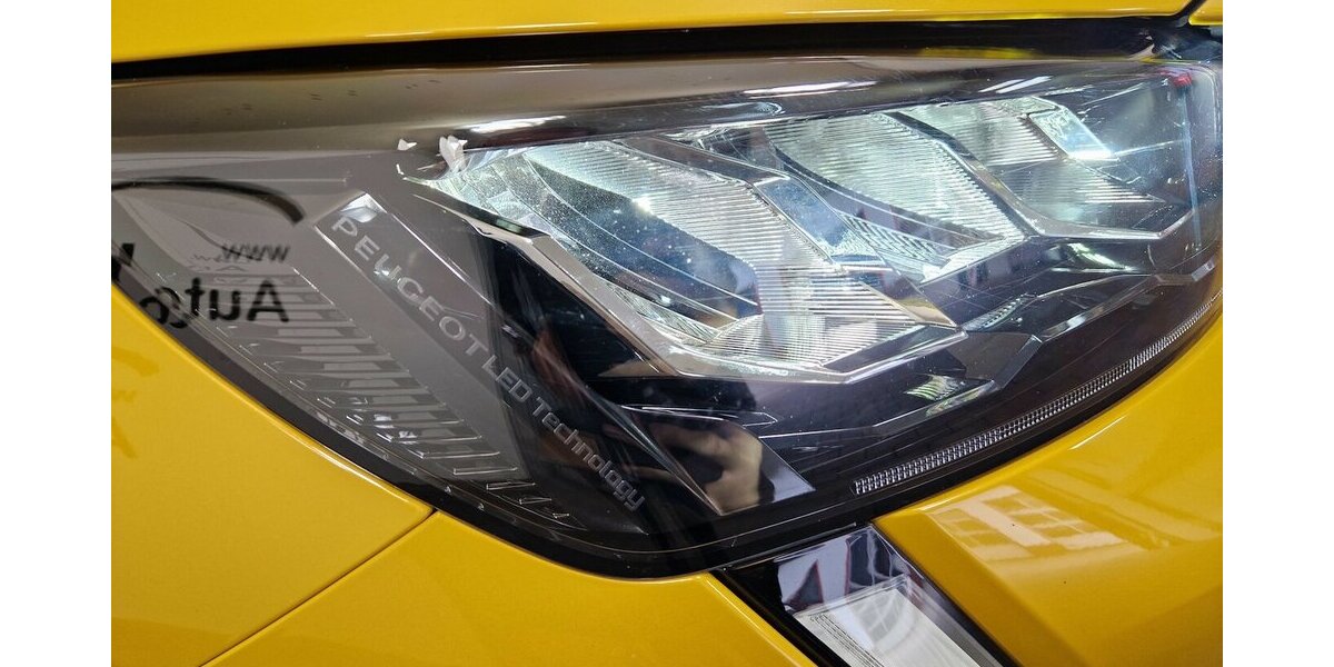 Peugeot 208 Allure Pack LED APP ACC SHZ i-Cockpit Kamera 21.500 km 15.850 &euro; Garrel 49681