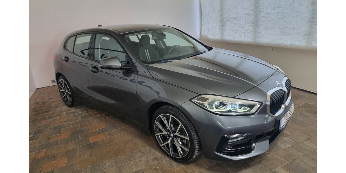 BMW 118d Sport Line LED AHK LiveCockpit Shadow-Line 47.800 km 23.500 &euro; Garrel 49681