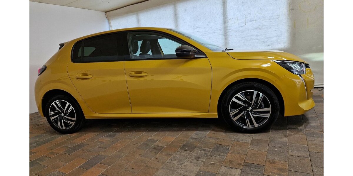 Peugeot 208 Allure Pack LED APP ACC SHZ i-Cockpit Kamera 21.500 km 15.850 &euro; Garrel 49681