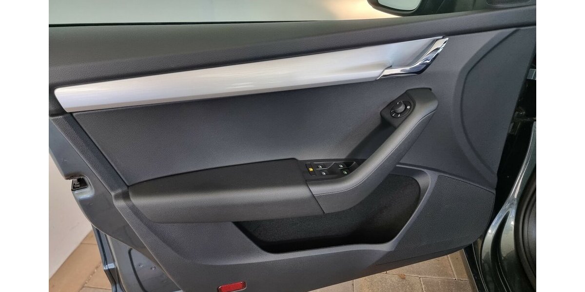 Skoda Octavia Ambition DSG Navi Klima Tempomat Kamera 67.200 km 18.450 &euro; Garrel 49681