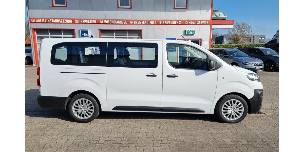 Opel Vivaro Edition M 9-Sitzer Automatik Zafira Life 84.300 km 27.700 &euro; Garrel 49681