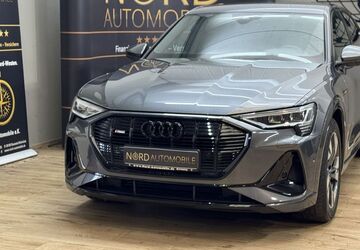 Audi e-tron 31.800 km 32.700 &euro; Rastede/ Wahnbek 26180