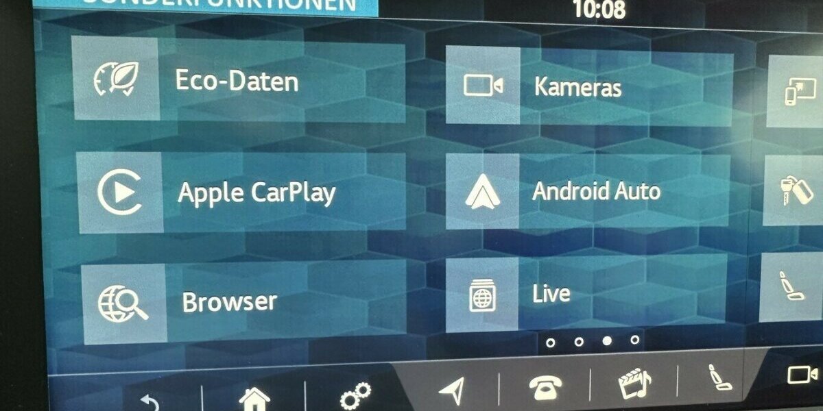 Jaguar F-Pace 3,0 D AWD R-Sport +AHK+Panorama+Navi+Kamera 92.200 km 27.990 &euro; Jaderberg 26349