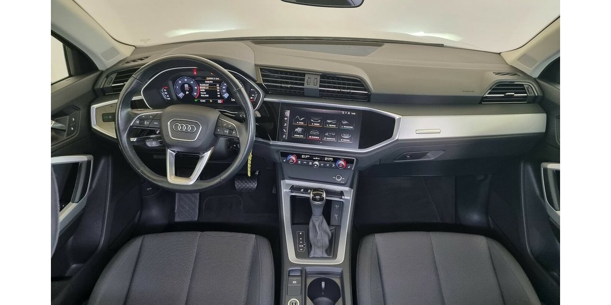 Audi Q3 35 TDI Advanced Prestige LED ACC APP schw.AHK 79.950 km 27.750 &euro; Garrel 49681