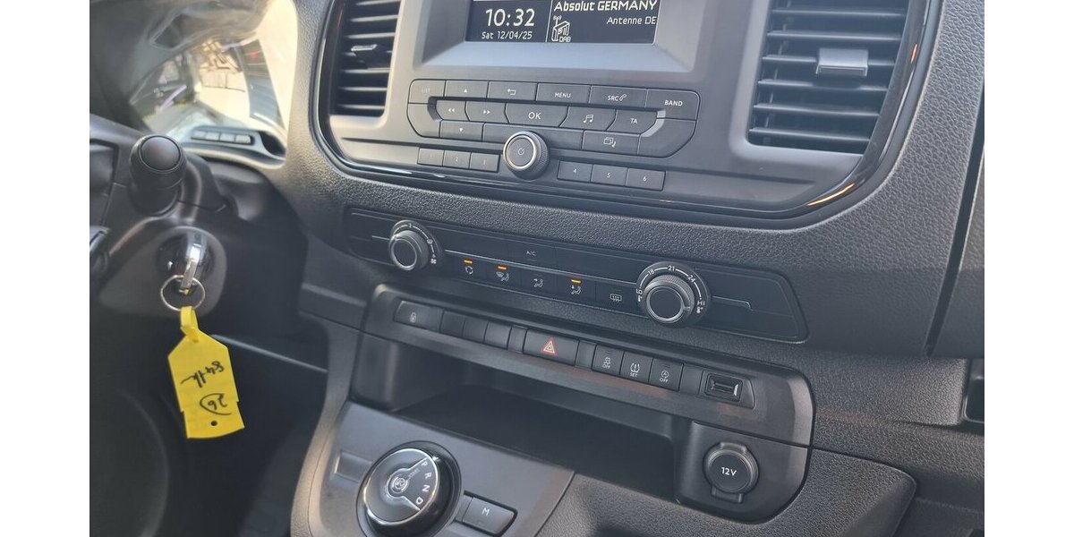 Opel Vivaro Edition M 9-Sitzer Automatik Zafira Life 84.300 km 29.999 &euro; Garrel 49681