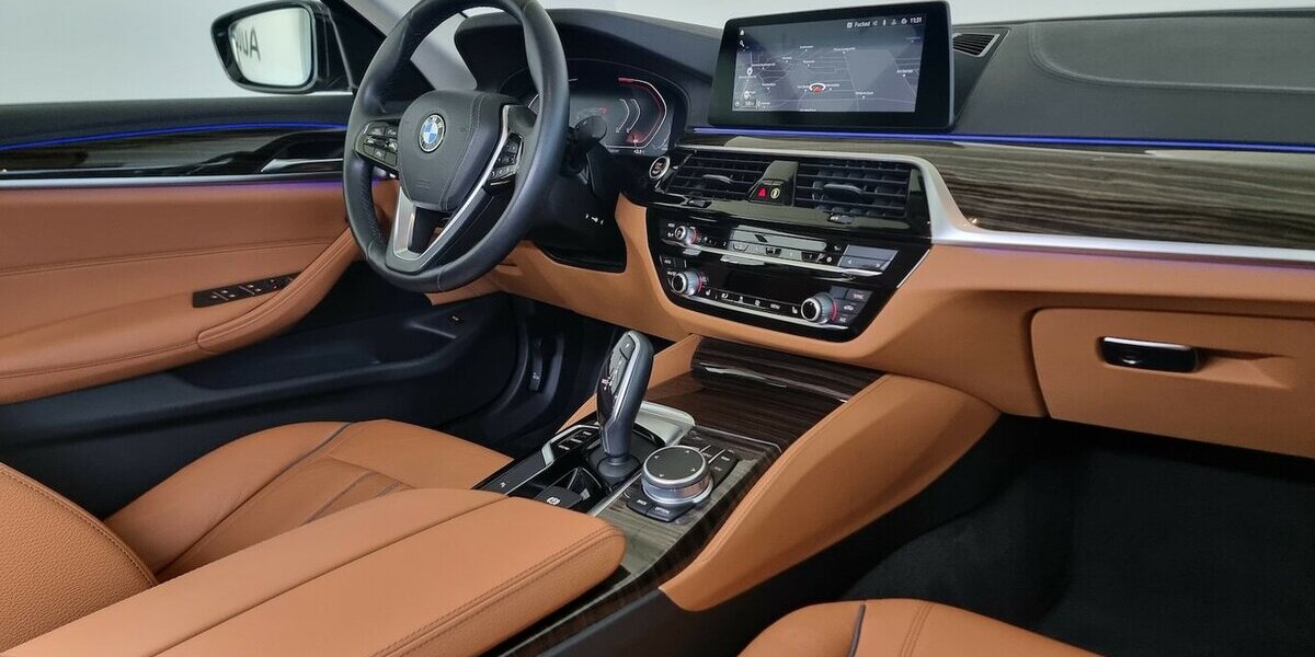 BMW 520d Luxury Line LED ACC SHZ Navi Klima Leder 46.700 km 31.700 &euro; Garrel 49681