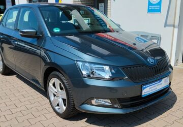 Skoda Fabia 130.610 km 7.999 &euro; Jade 26349