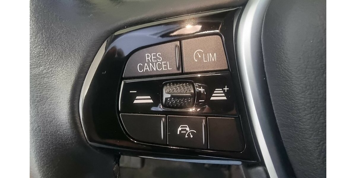 BMW 520d SportLine LED AHK ACC Navi Kamera Hifi 89.900 km 27.450 &euro; Garrel 49681