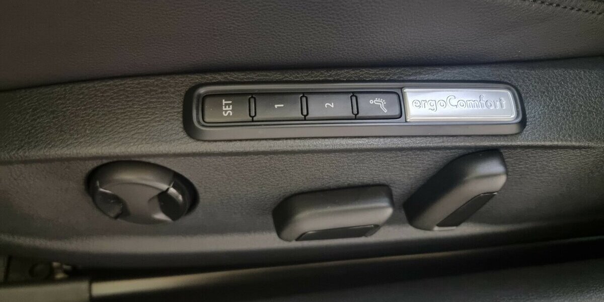 VW Passat Highline 4M LED ACC APP AHK Standheizung 112.600 km 23.850 &euro; Garrel 49681