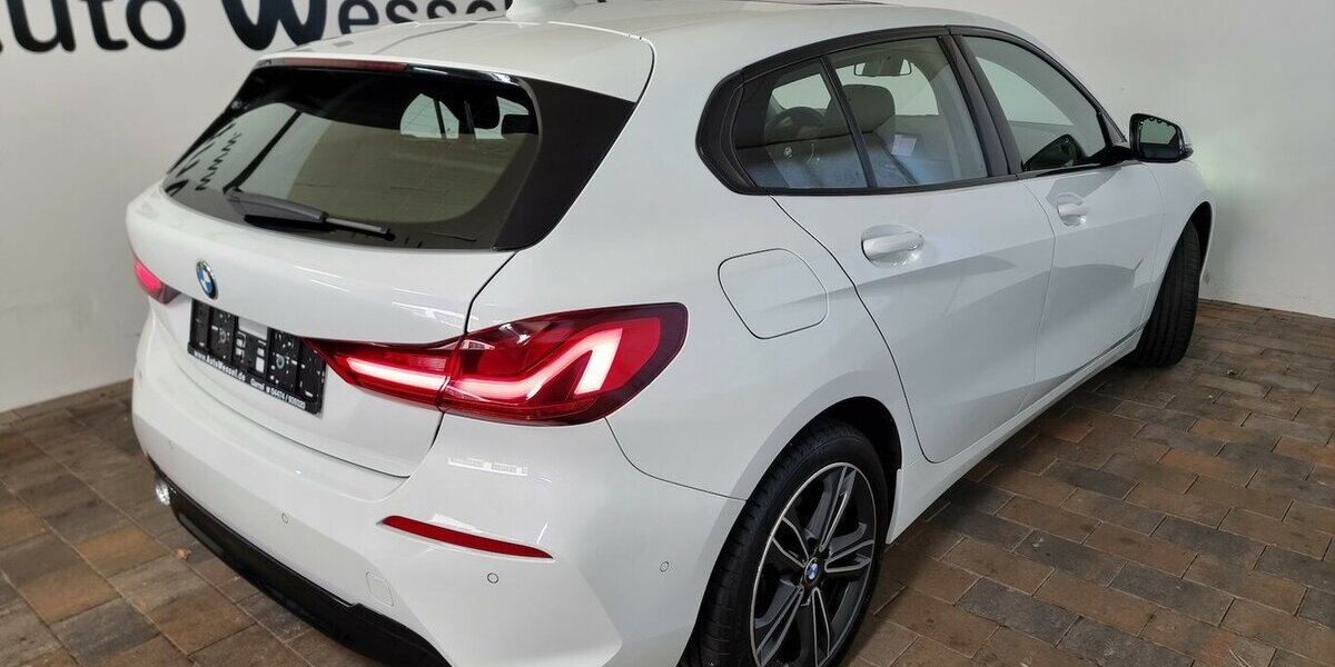 BMW 116d Sport Line DSG LED Live Cockpit Klima Pano 71.300 km 23.900 &euro; Garrel 49681