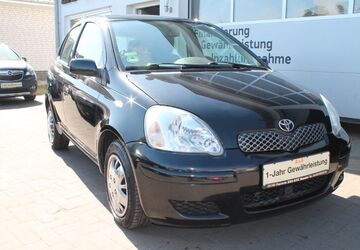 Toyota Yaris 140.000 km 3.499 &euro; Rastede 26180