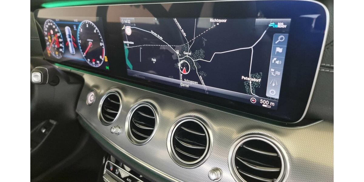 Mercedes-Benz E 350 d AMG-Line LED AHK GSD Navi Spur Kamera 89.500 km 35.900 &euro; Garrel 49681