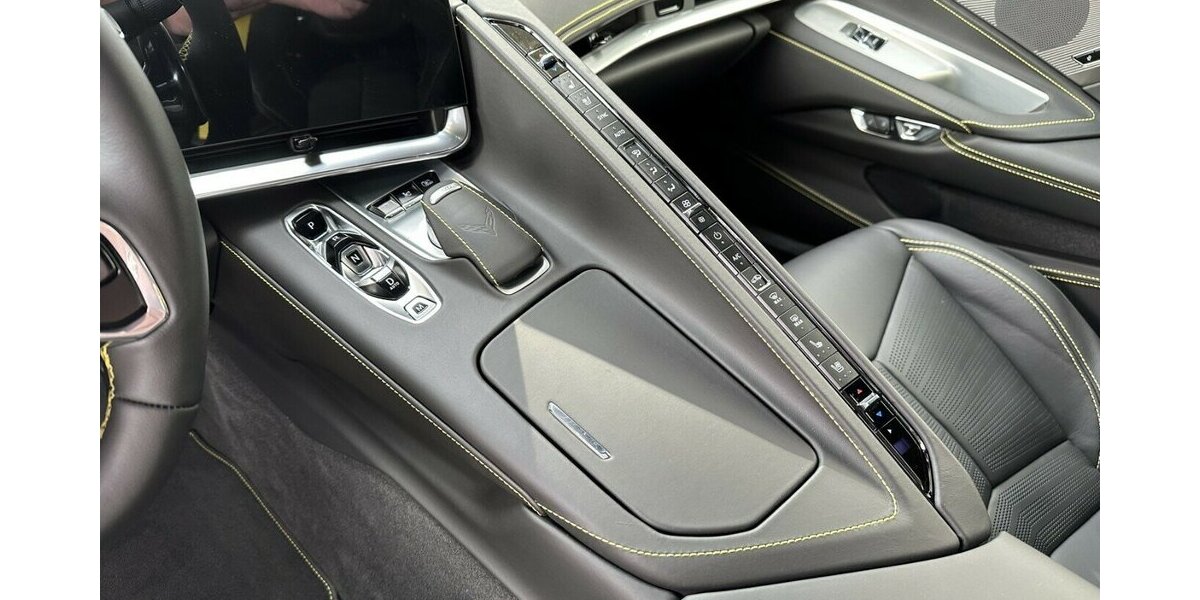 Corvette C8 Coupe Z51 Europa +Schmidt+Lift+3 Jahre Garantie 5.500 km 109.990 &euro; Jaderberg 26349