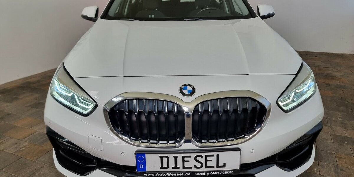 BMW 116d Sport Line DSG LED Live Cockpit Klima Pano 71.300 km 23.900 &euro; Garrel 49681