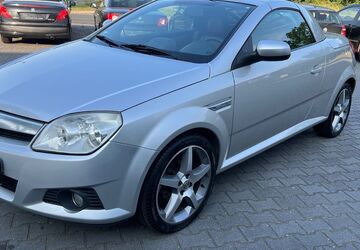 Opel Tigra 98.000 km 3.499 &euro; Jaderberg 26349