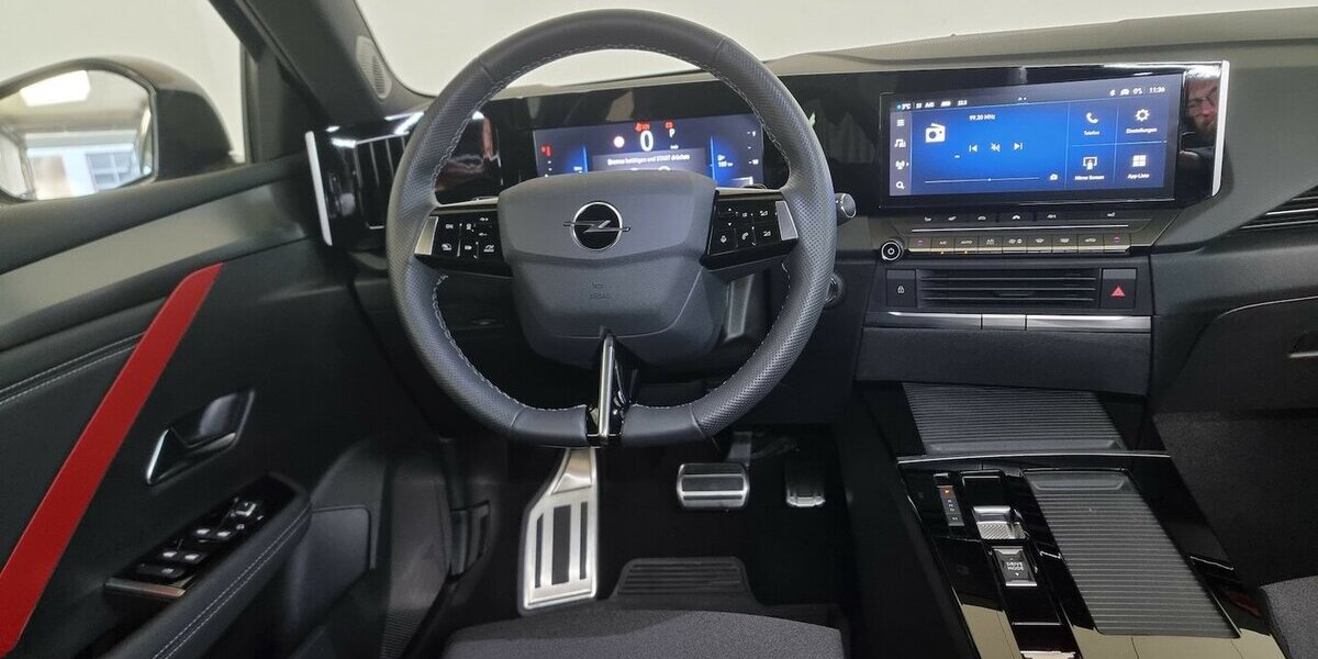 Opel Astra lim. GS Line AT8 APP Navi Spur AGR-Sitz 14.800 km 19.950 &euro; Garrel 49681