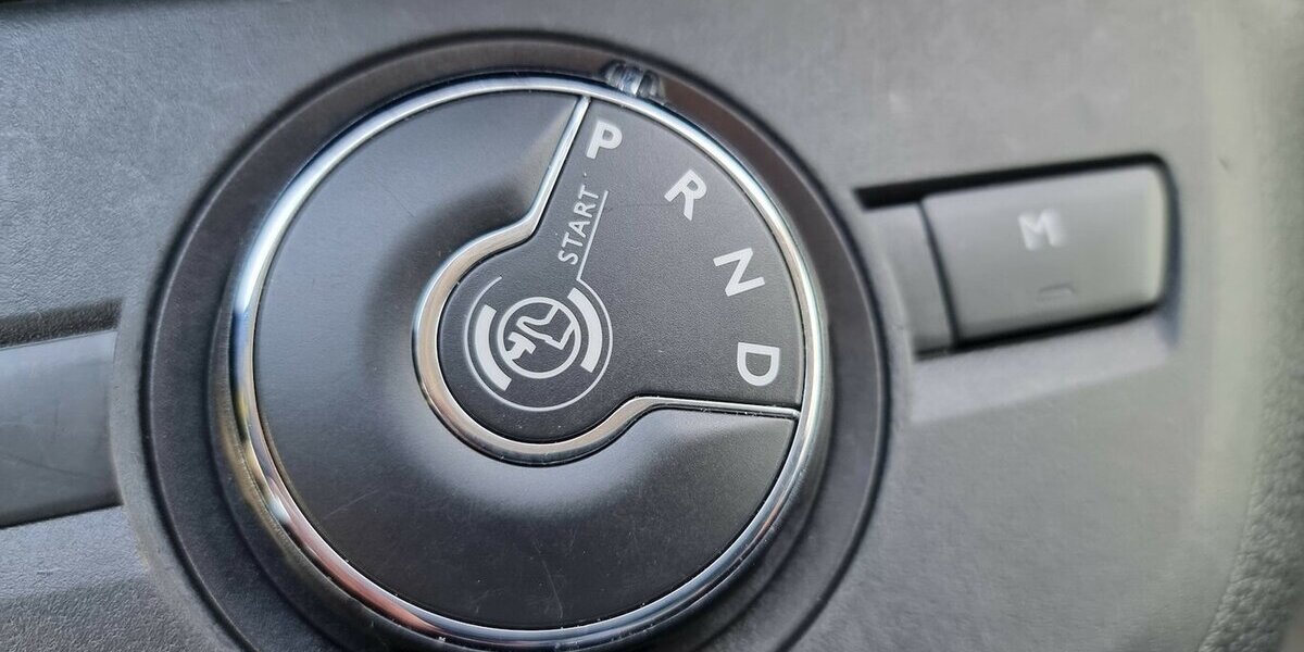 Opel Vivaro Edition M 9-Sitzer Automatik Zafira Life 84.300 km 29.999 &euro; Garrel 49681