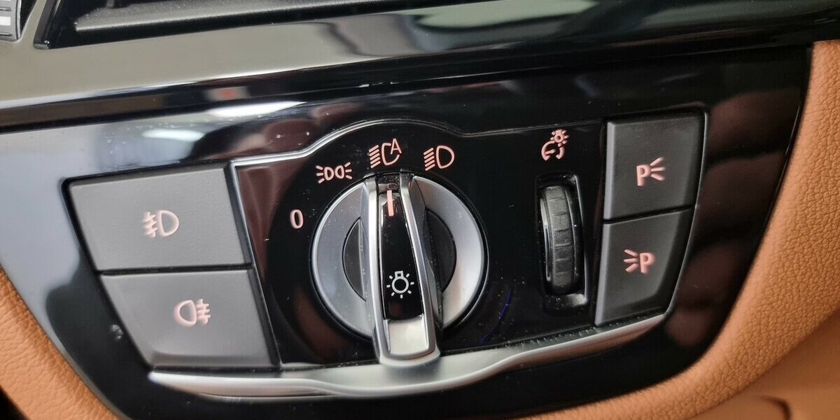 BMW 520d Luxury Line LED ACC SHZ Navi Klima Leder 46.700 km 31.700 &euro; Garrel 49681