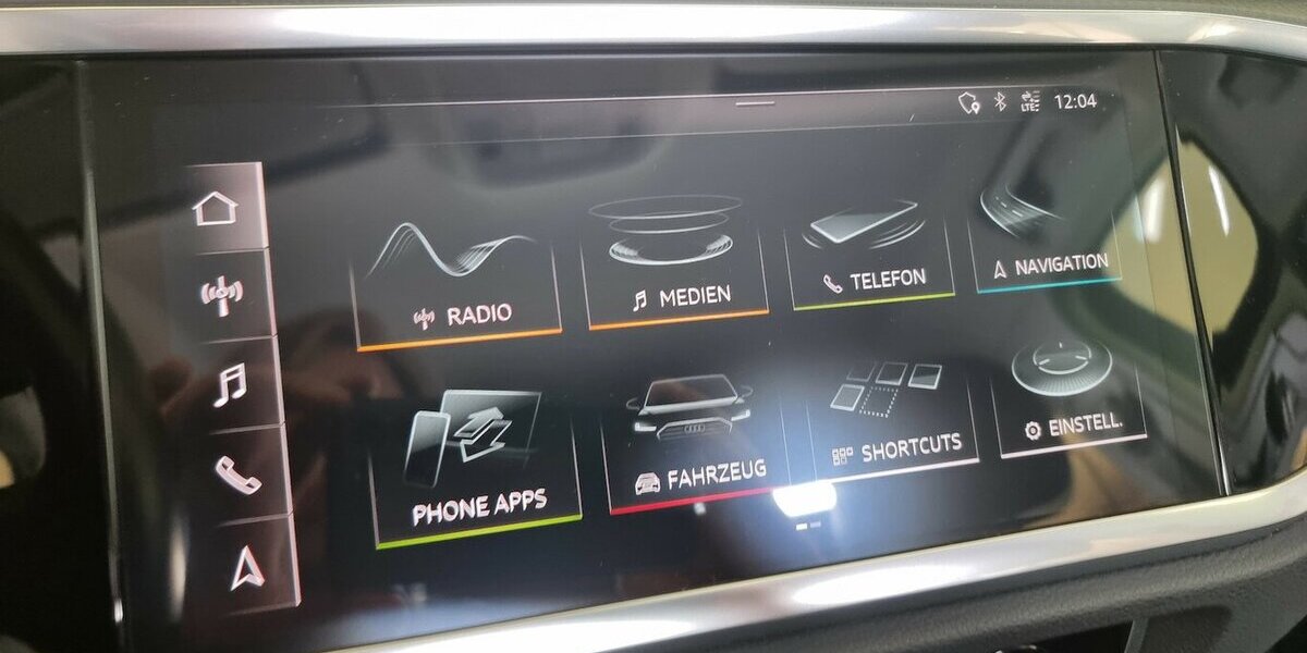 Audi Q3 35 TDI Advanced Prestige LED ACC APP schw.AHK 79.950 km 27.750 &euro; Garrel 49681