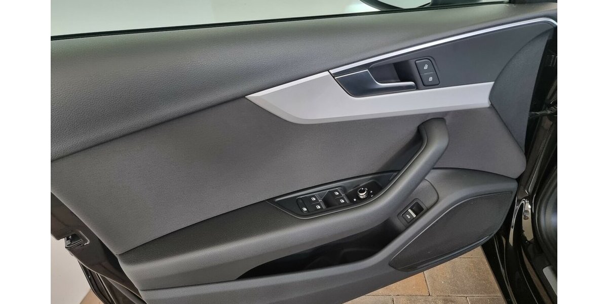 Audi A4 35 TFSI Automatik LED AHK Navi Klima Tempomat 98.400 km 23.900 &euro; Garrel 49681