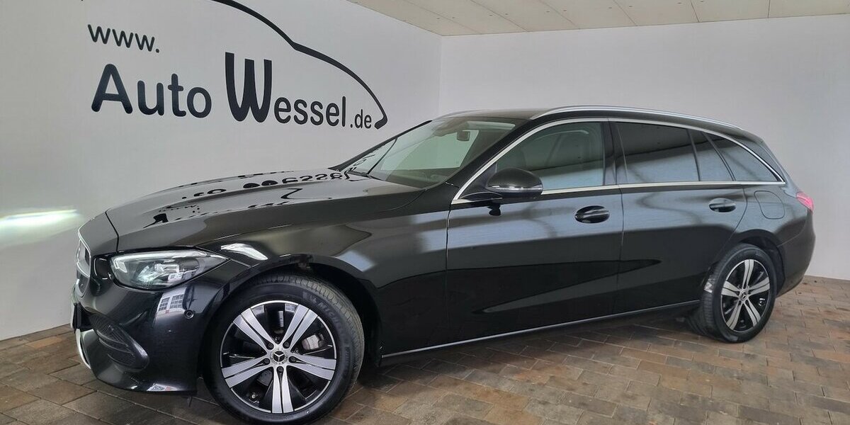 Mercedes-Benz C 300 T e Avantgarde LED ACC AHK Navi Kamera 73.700 km 35.500 &euro; Garrel 49681